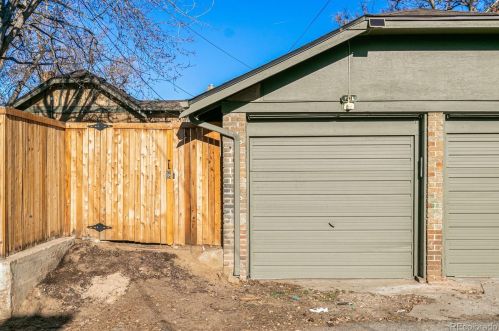 2059 Vine St, Denver CO 80205-3530 exterior