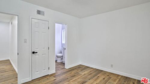 13606 Lemoli Ave, Hawthorne CA  90250-7722 exterior