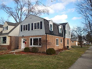 8535 Avers Ave, Skokie, IL 60076-2258
