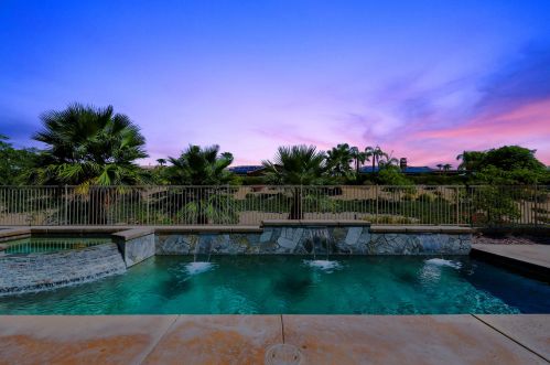 4 Clear Lake Dr, Rancho Mirage, CA 92270-5824