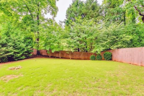 31 Honour Cir, Atlanta GA  30305-1121 exterior
