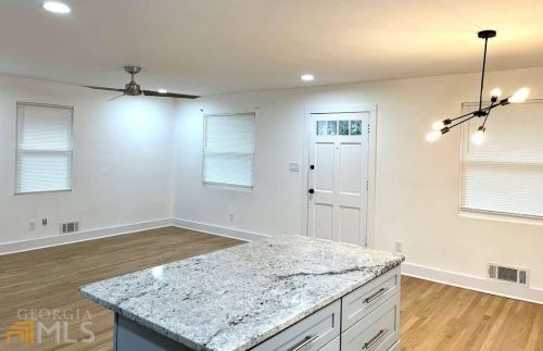 1949 Handley Ave, Atlanta GA  30310-2214 exterior