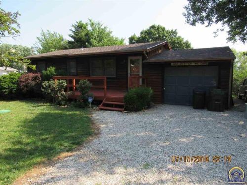 3404 Lakeview Dr, Vassar, KS 66543-9152