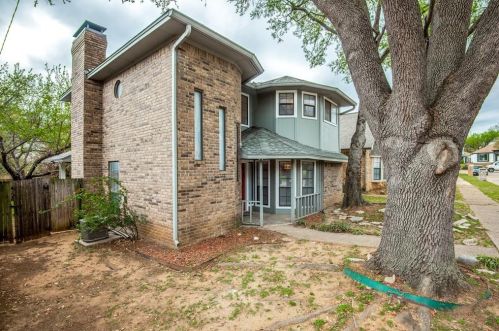 2440 Pecan Grove Ct, Irving TX  75060-6559 exterior