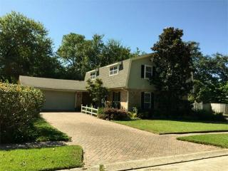 5032 Bissonet Dr, Metairie LA  70003-1241 exterior