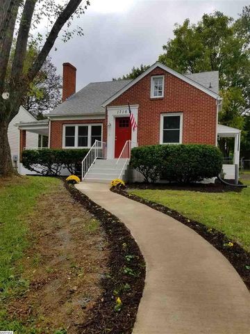 1716 Vinson St, Staunton, VA 24401-1869