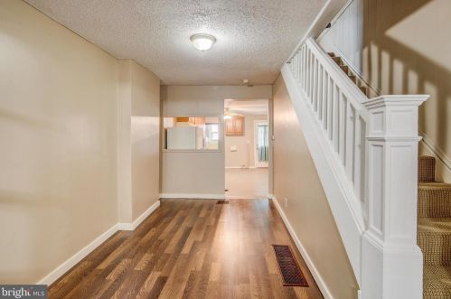 226 Orange St, Gloucester, NJ 08030-2033