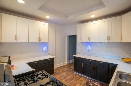 5744 12 St, Philadelphia PA 19122-4003 exterior