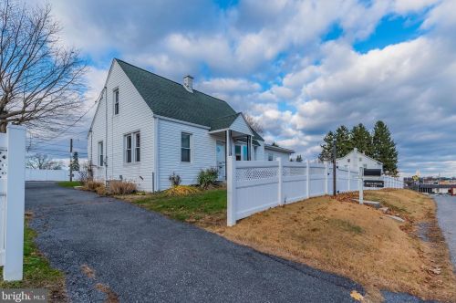 4902 Orchard St, Harrisburg, PA 17109-1716