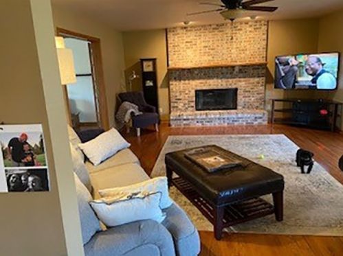 8050 Killarney Aire Rd, The Ledges, IL 61073-9083