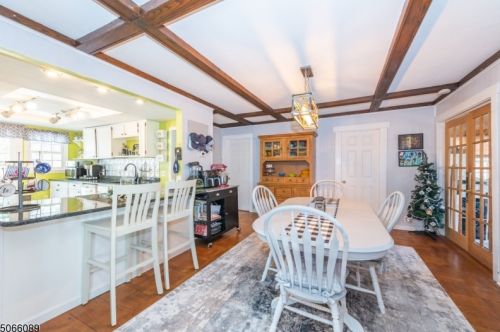 40 Highland Trl, Parsippany, NJ 07834-2012