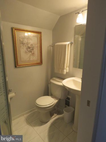 3 Shirley Ln, Trenton NJ 08610 exterior