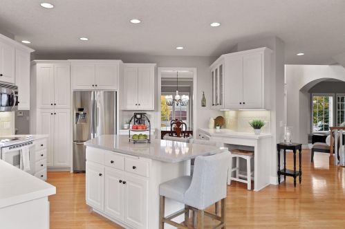 3544 Crestmoor Dr, Saint Paul MN  55125-5028 exterior