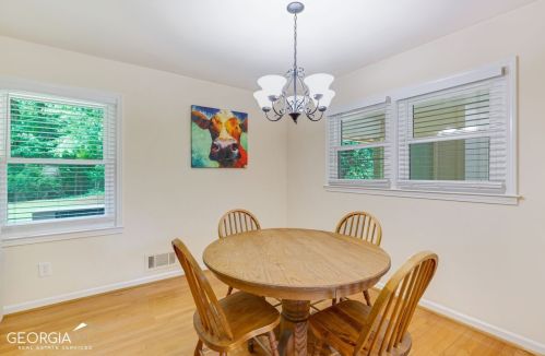 6896 Lockridge Dr, Atlanta GA  30360-1515 exterior