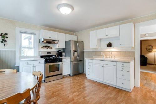962 Cook Ave, Saint Paul MN  55106-3235 exterior