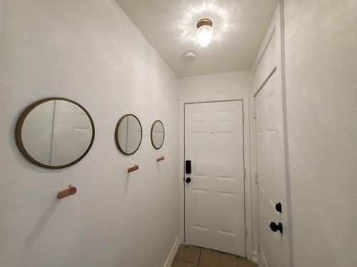 924 Acorn Oaks Dr, Austin TX  78745-5541 exterior