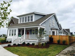 4440 Pleasant Ave, Norfolk, VA 23518-1710