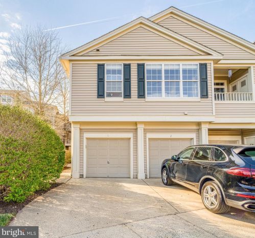 11402 Gate Hill Pl, Herndon VA  20194-2043 exterior