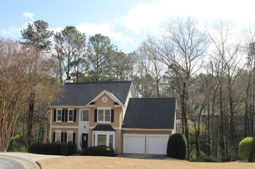 2512 Hollindale Ln, Kennesaw, GA 30152-7317