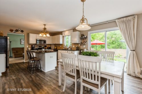 549 Indian Trail Rd, Antioch, IL 60002-1165