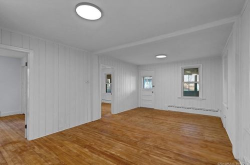 11 Frederick St, Killingly CT  06239-2709 exterior