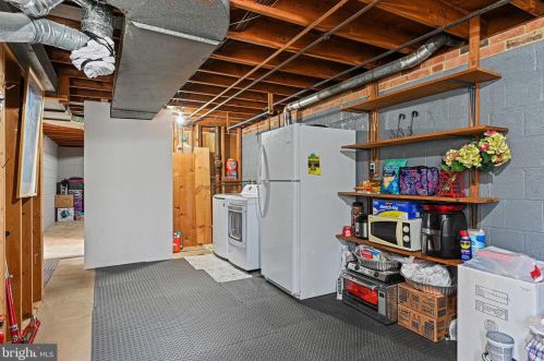 7910 Gosport Ln, Springfield VA  22151-2407 exterior