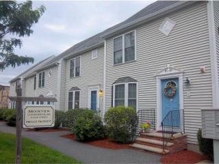 15 Elm St, Derry NH 03038-3203 exterior