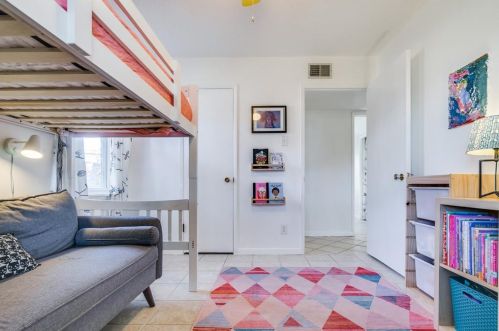 8714 Charing Cross Ln, Dallas TX  75238-3811 exterior