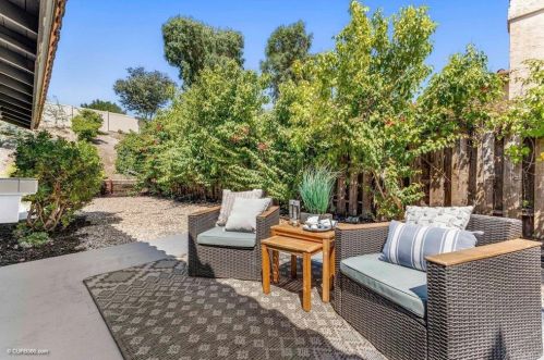 335 Whispering Brook Dr, Vista CA 92083-1956 exterior