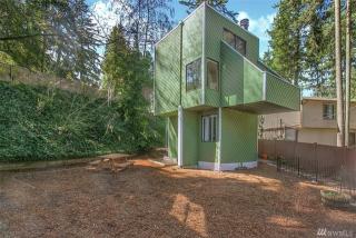 1416 Perkins Way, Seattle, WA 98155-2200