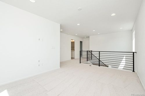 27820 10th Dr, Aurora CO 80018 exterior