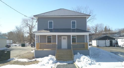 19 Parsons St, Presque Isle, ME 04769-2331