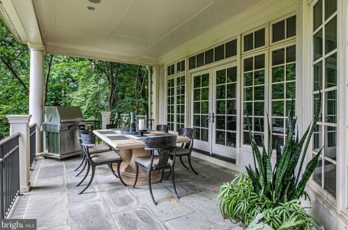 110 Brooks Bnd, Princeton NJ  08540-7545 exterior