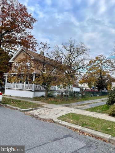 216 2nd St, Auburn, NJ 08085-1104