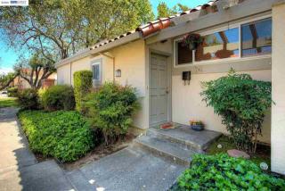 1525 Calle Santa Anna, Pleasanton, CA 94566-5925