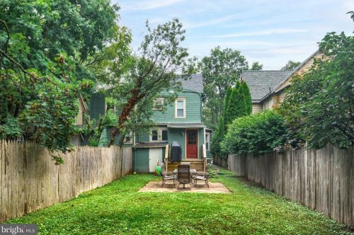 109 Center St, Tavistock NJ  08033-1803 exterior