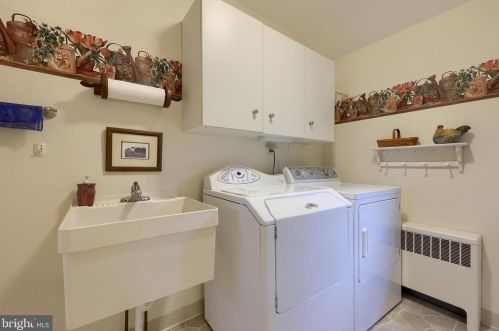 1926 Drexel Ave, Lancaster PA  17602-3302 exterior