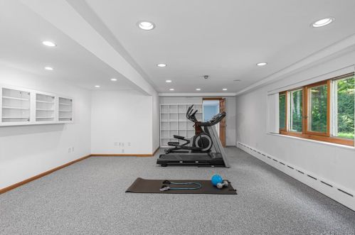 15 Sunset Hill Rd, Wilton CT  06897-4925 exterior