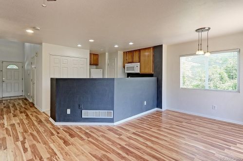 1526 Oak Creek Dr, Loveland CO  80538-2093 exterior