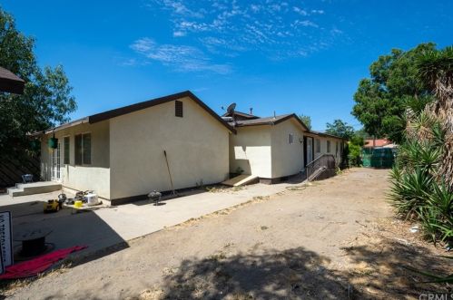 6060 Stearns St, Riverside CA  92504-1739 exterior