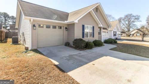 404 Spike Trl, Warner Robins, GA 31088-2872