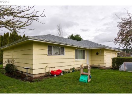 2545 31st St, Springfield OR  97477-7915 exterior