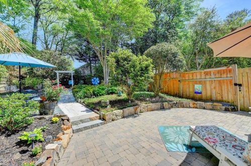 2215 Edison Ave, Atlanta GA  30305-4310 exterior