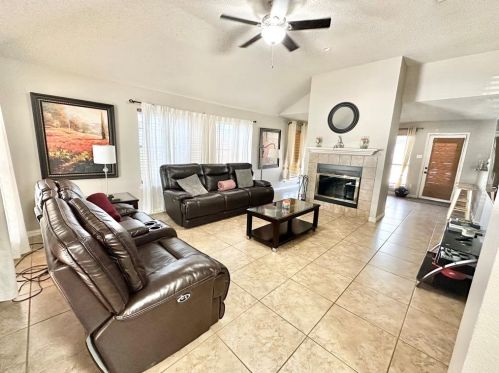 8501 Brushy Creek Trl, Fort Worth TX  76118-7433 exterior