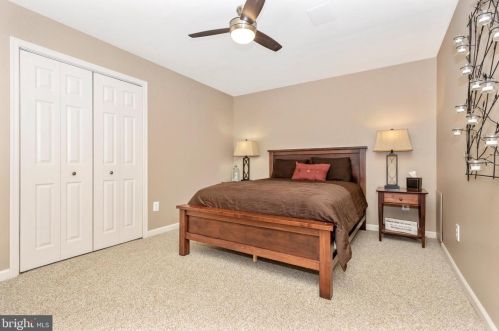 8 Farmstead Pl, Middletown MD  21769-7742 exterior