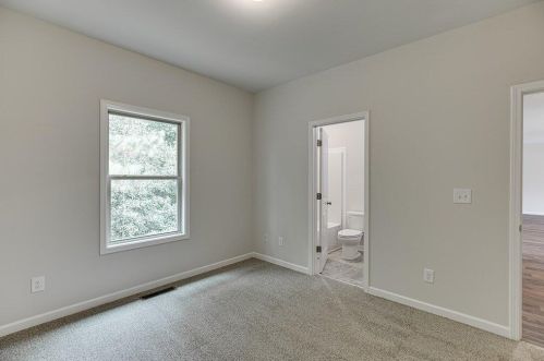 601 Lakeview Bnd Cir, Jefferson GA  30549-7061 exterior