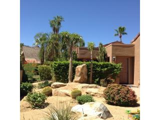 73321 Mariposa Dr, Palm Desert CA  92260-6924 exterior