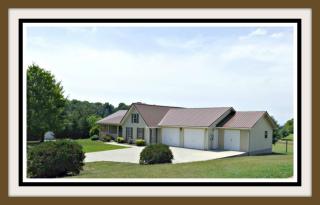 255 Battlefield Dr, Dandridge, TN 37725-4320