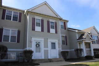 3535 Woodside Ct, Joliet, IL 60431-8815
