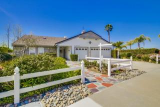 3325 Fosca St, Carlsbad, CA 92009-7835